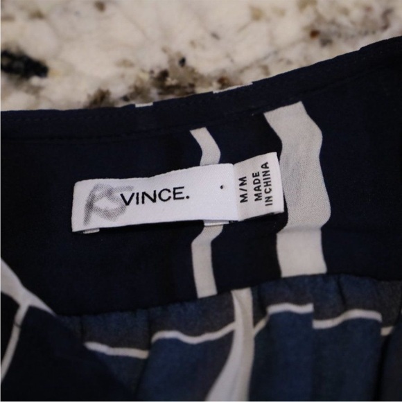 VINCE sleeveless silk blouse - Picture 5 of 7